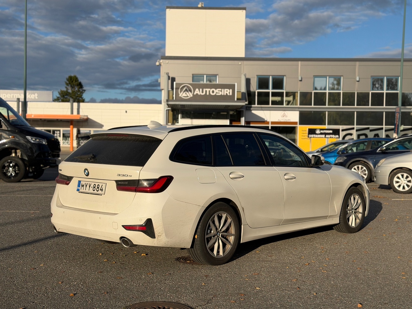 BMW 330 vaihtoauto