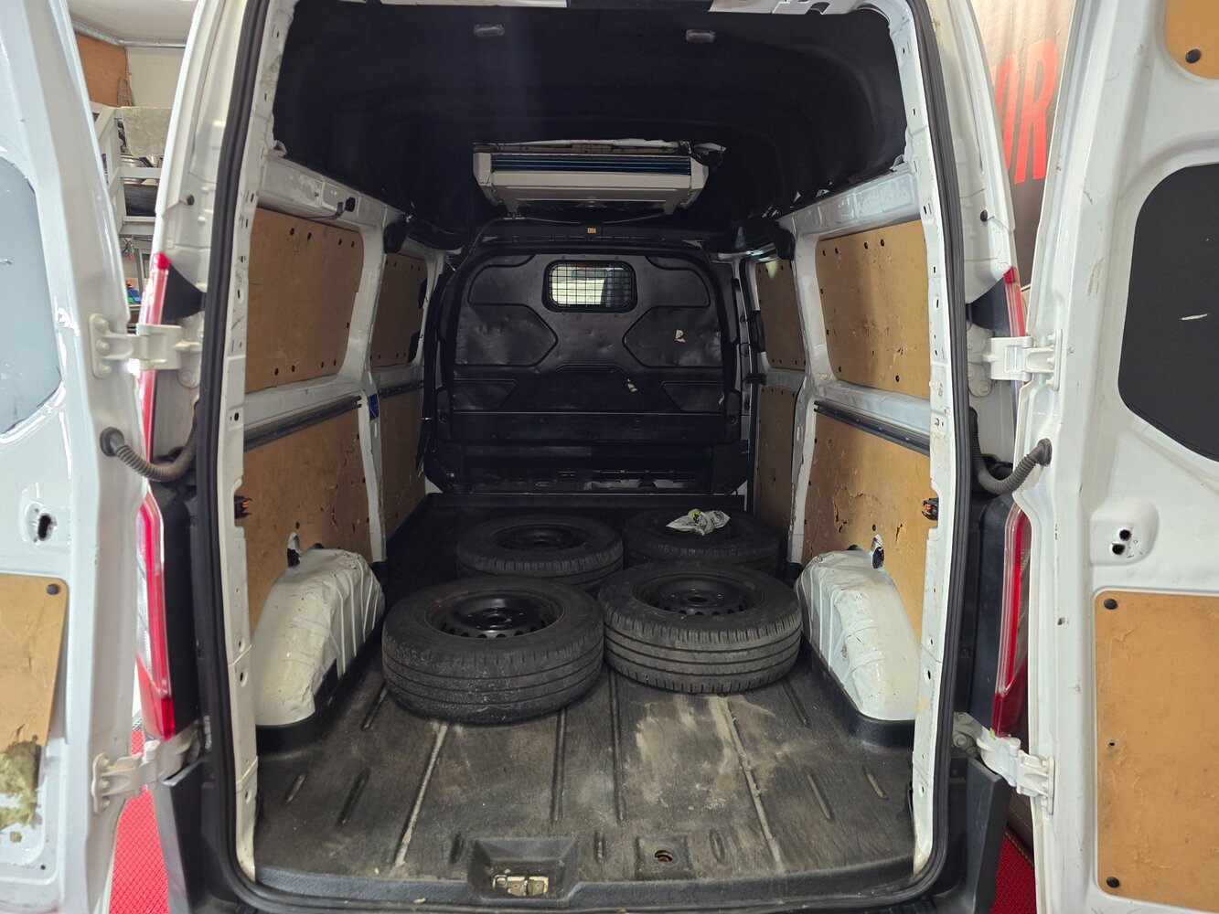 Ford Transit vaihtoauto