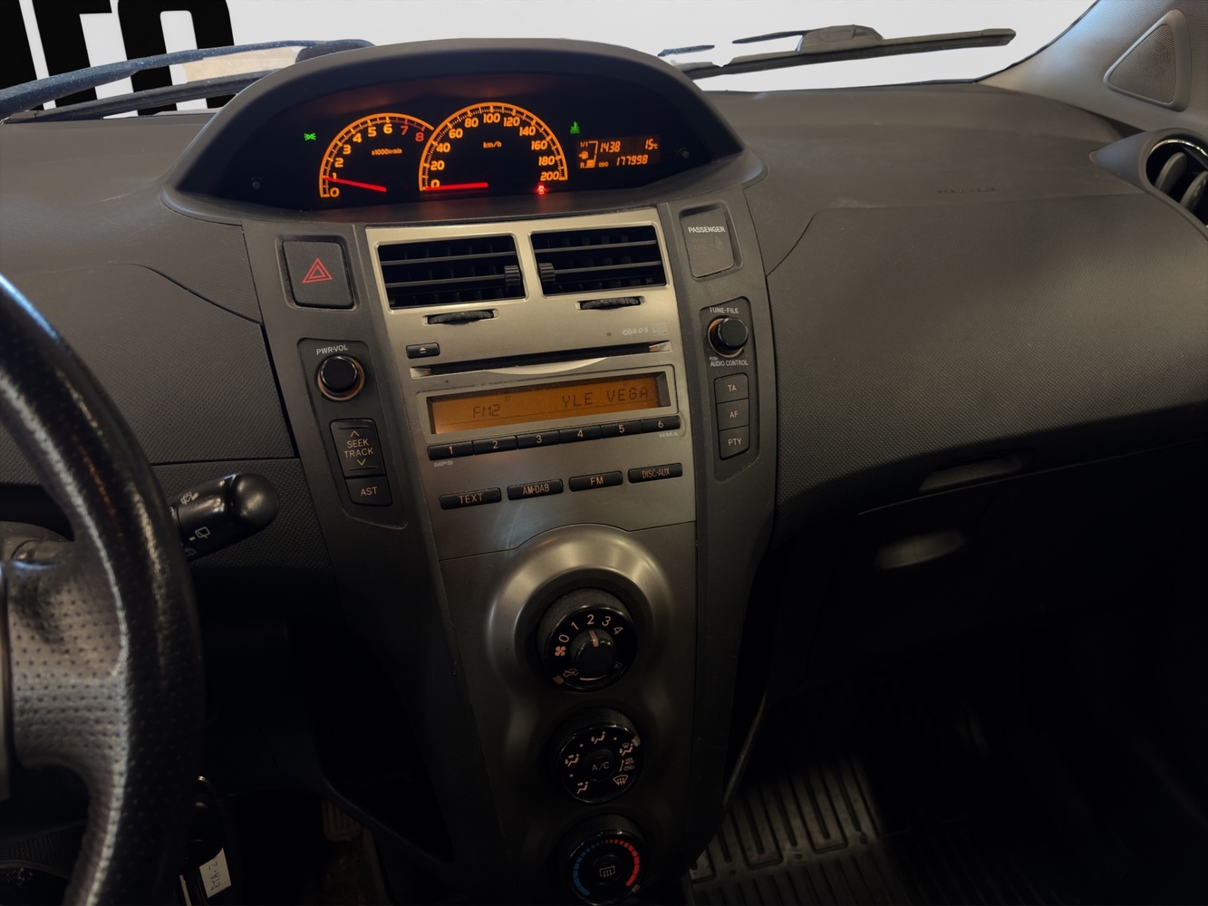 Toyota Yaris vaihtoauto