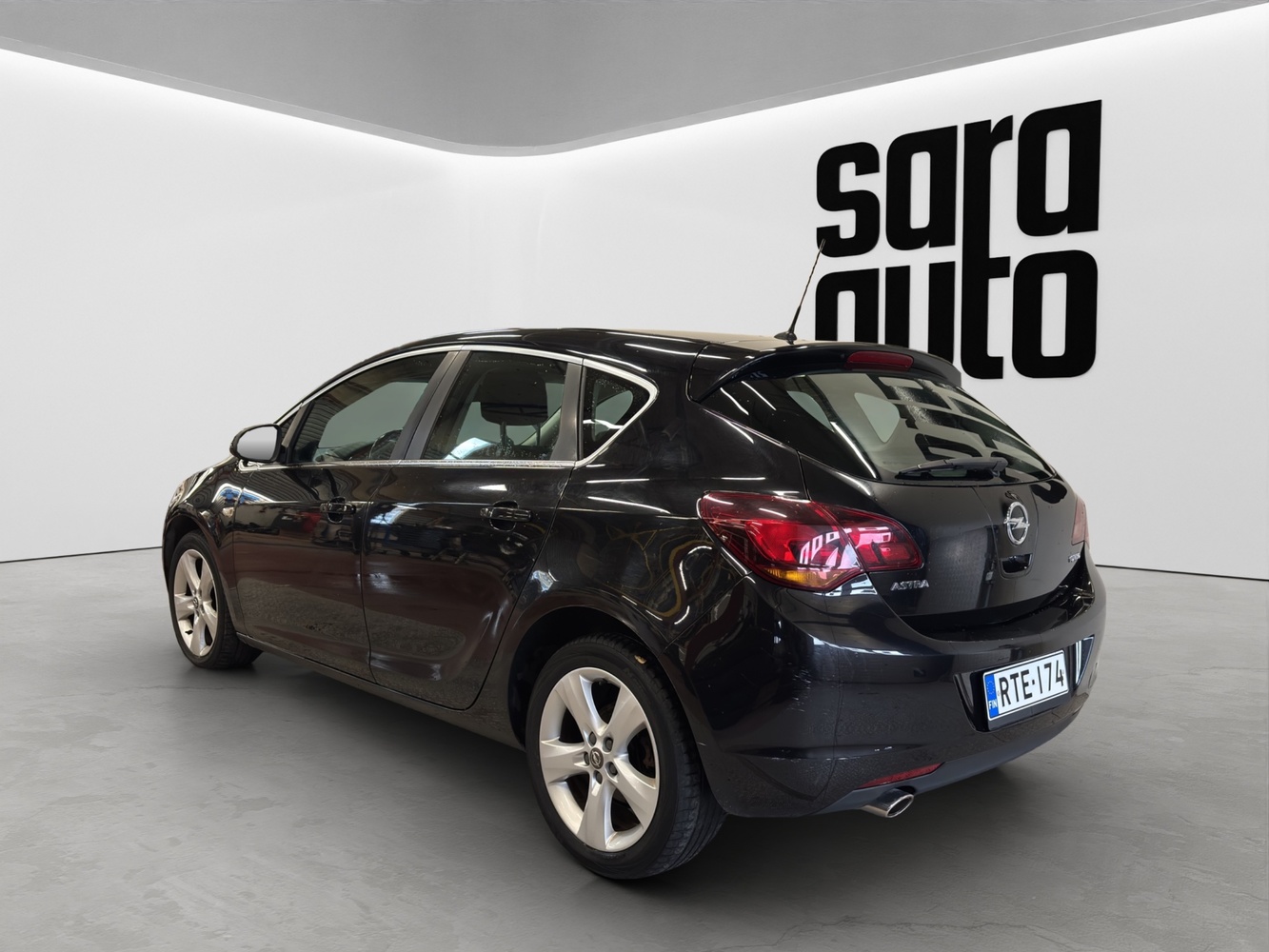 Opel Astra vaihtoauto