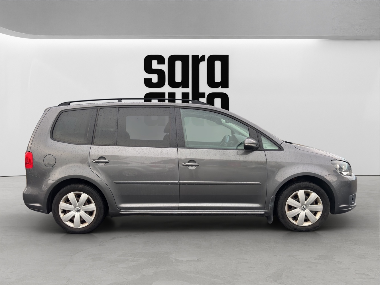 Volkswagen Touran vaihtoauto