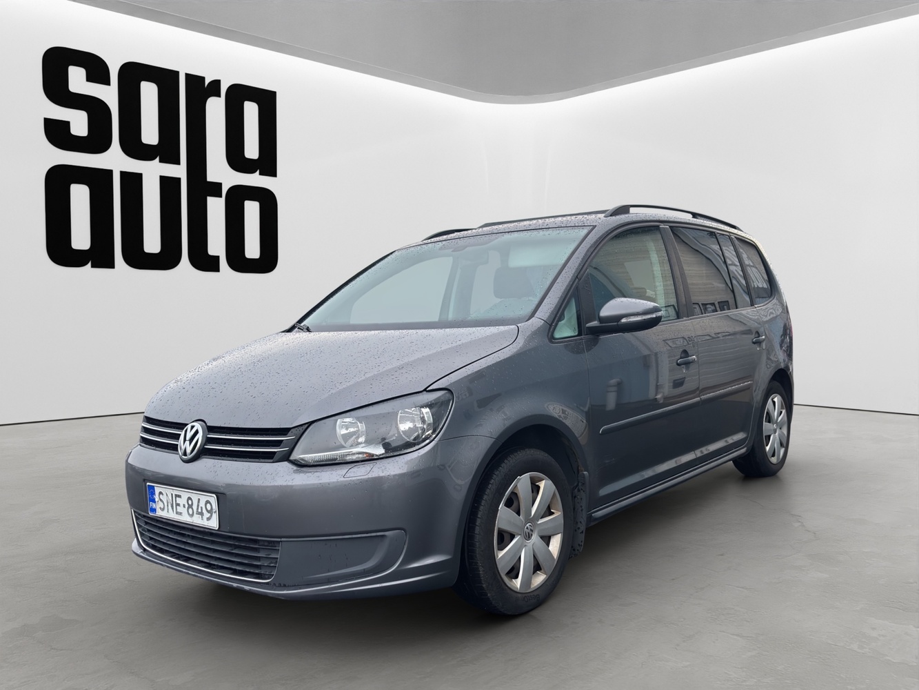 Volkswagen Touran vaihtoauto