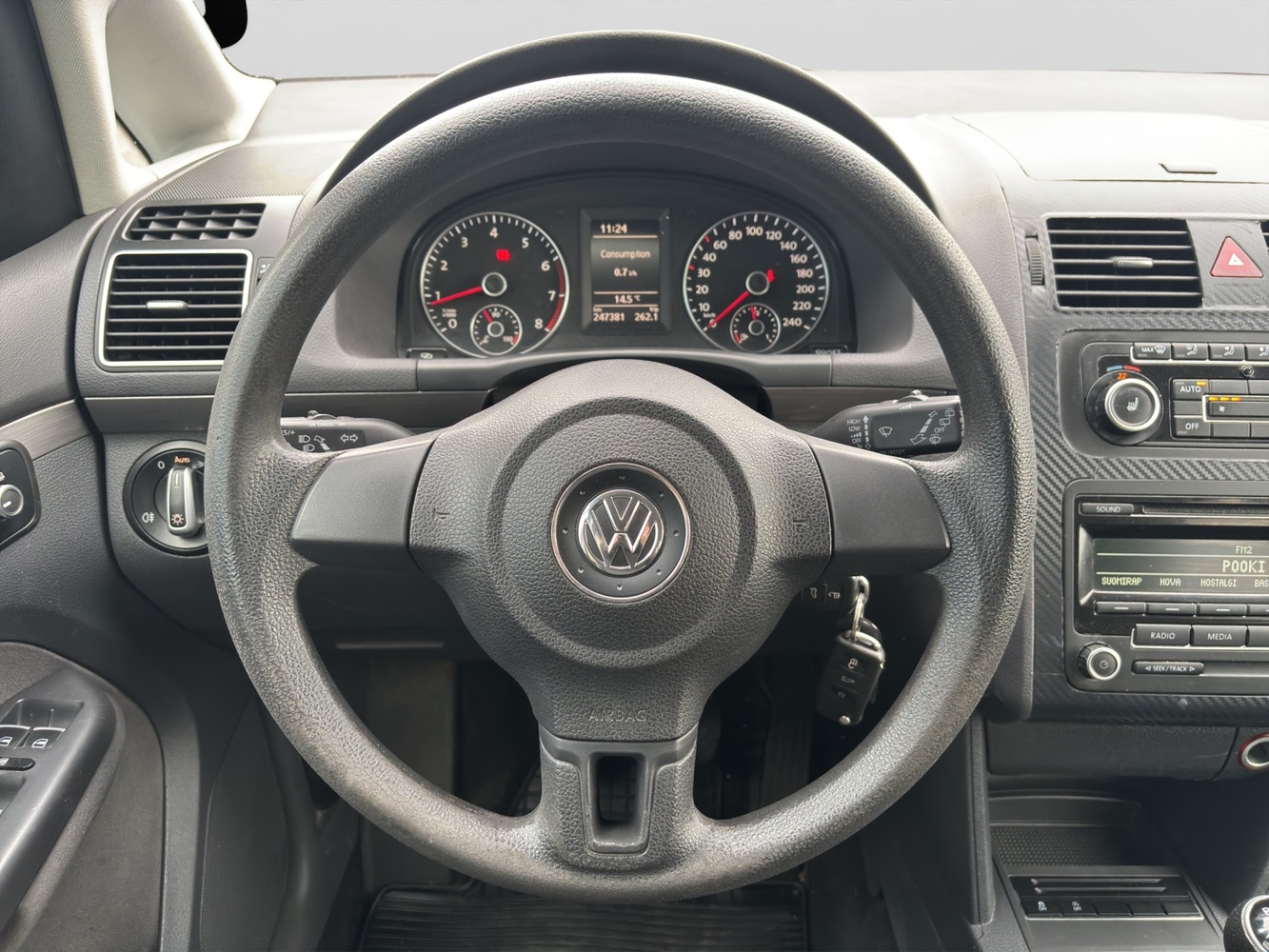 Volkswagen Touran vaihtoauto