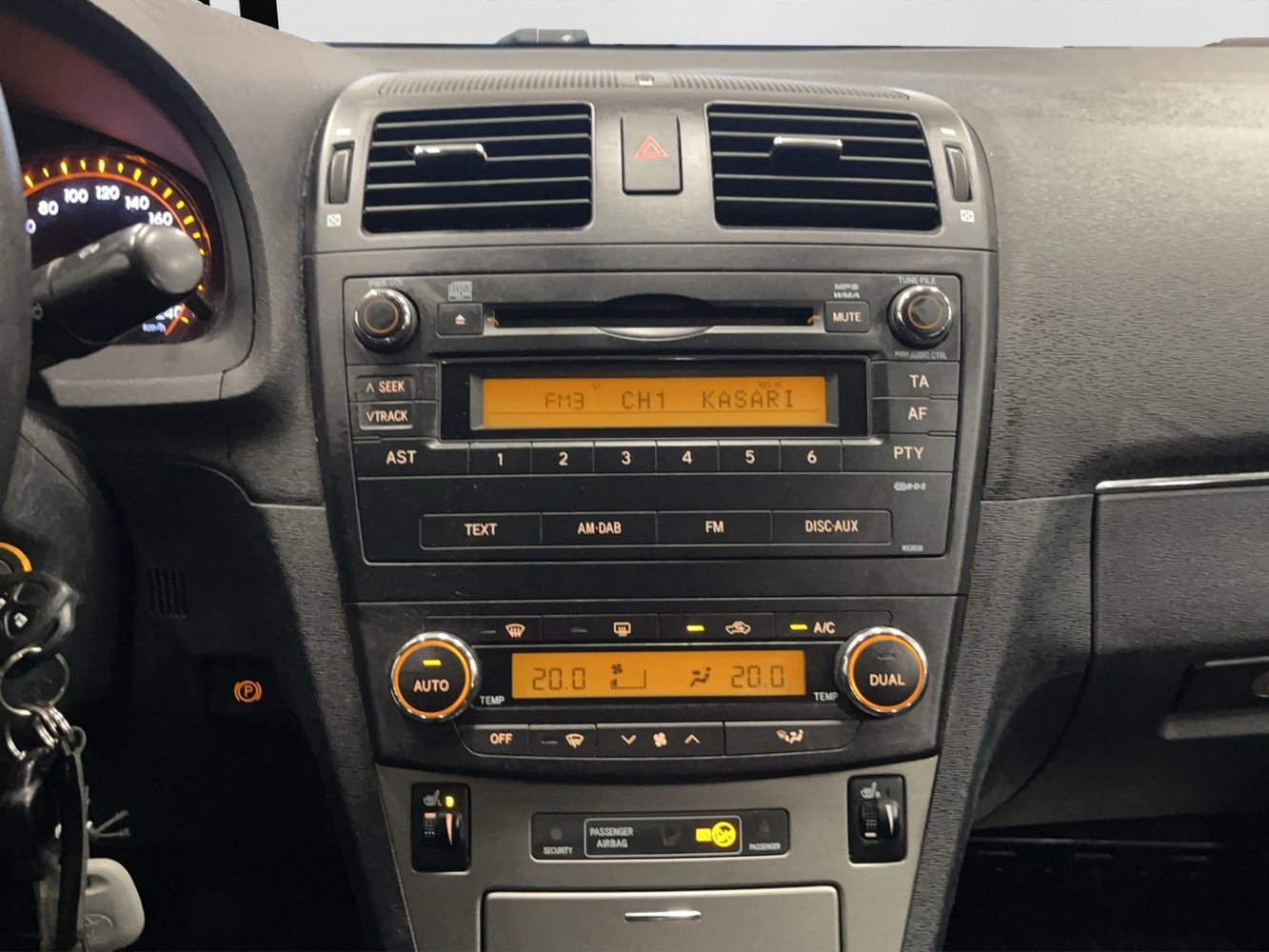 Toyota Avensis vaihtoauto