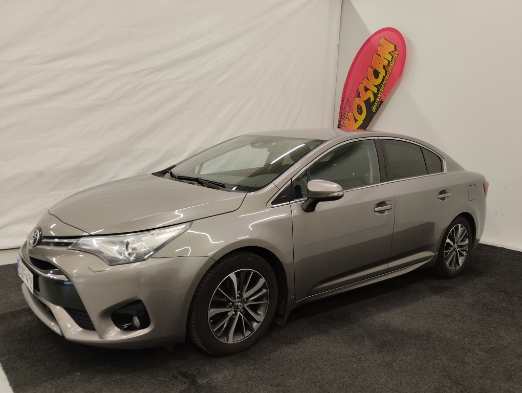Toyota Avensis vaihtoauto