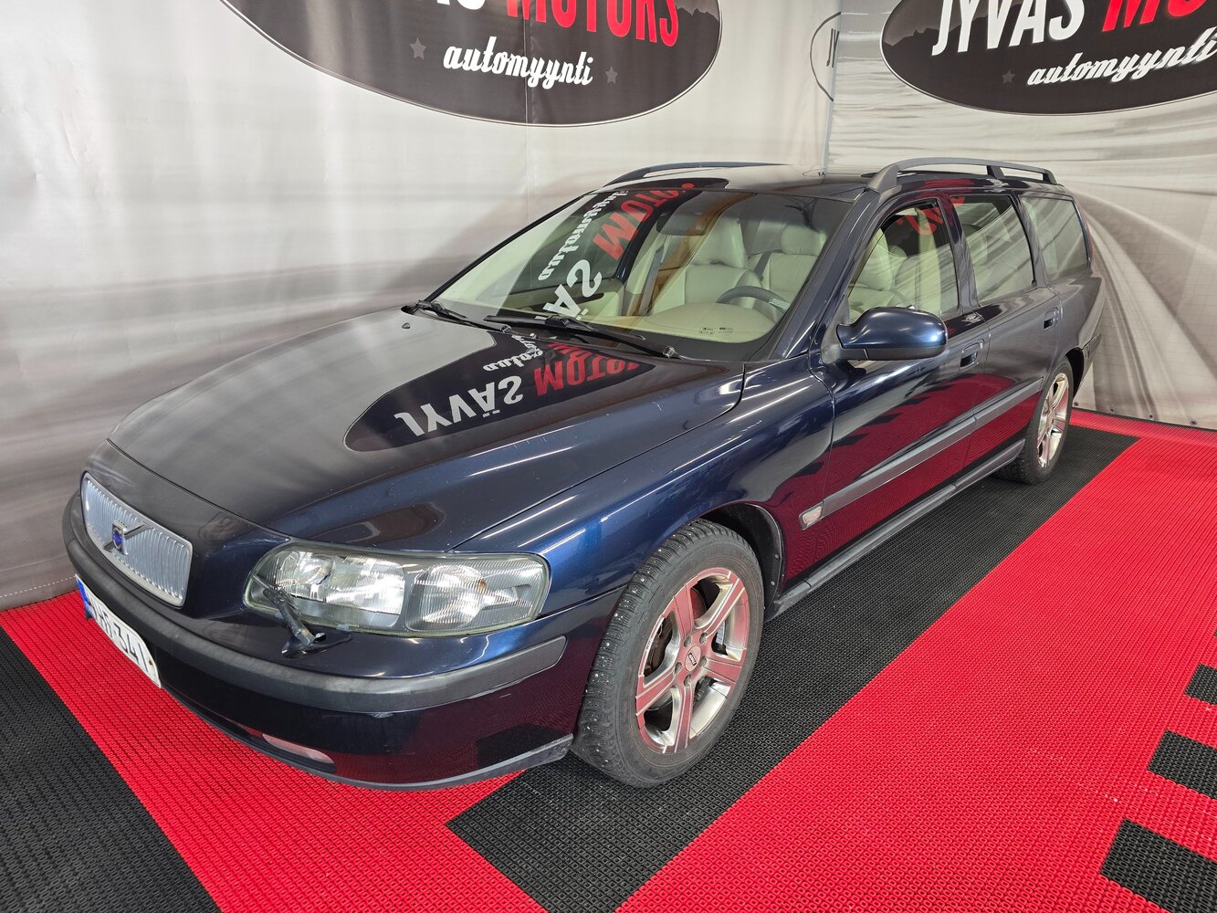 Volvo V70 vaihtoauto