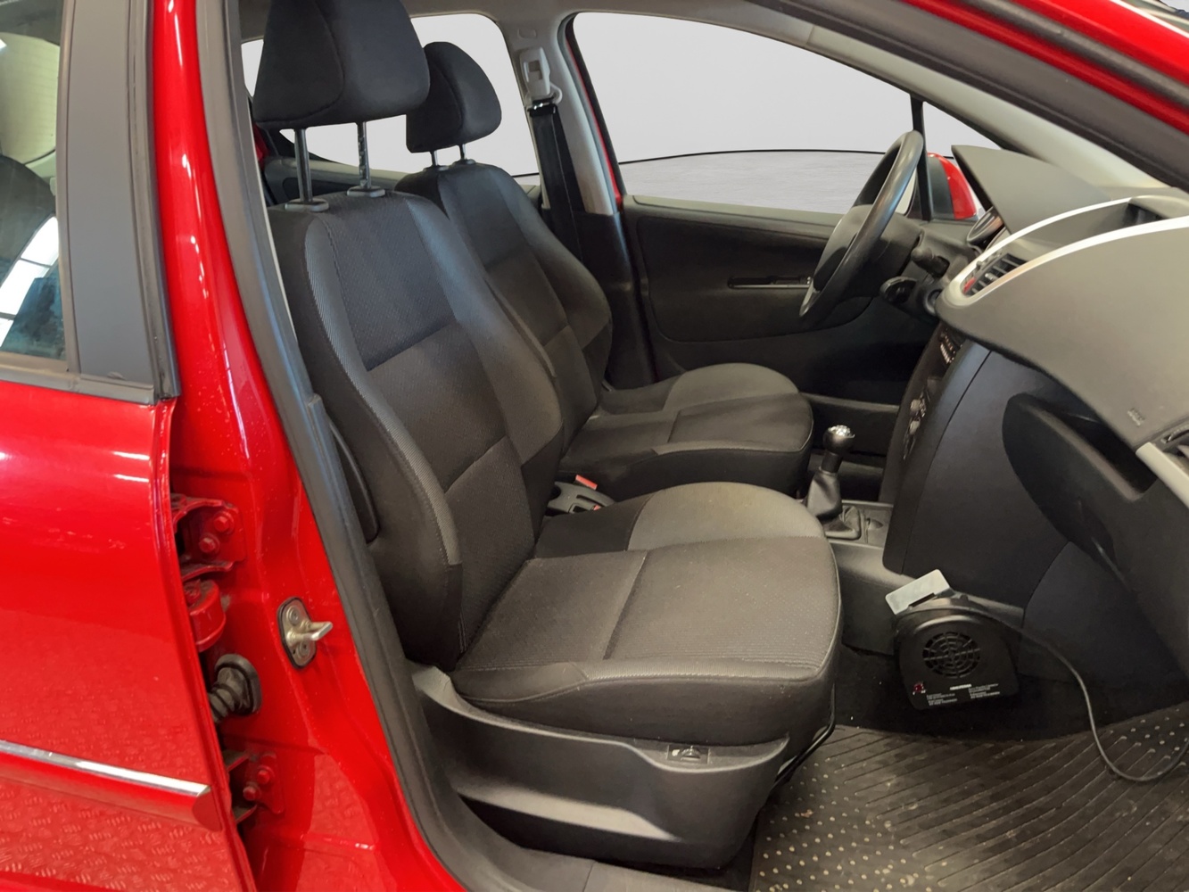 Peugeot 207 vaihtoauto