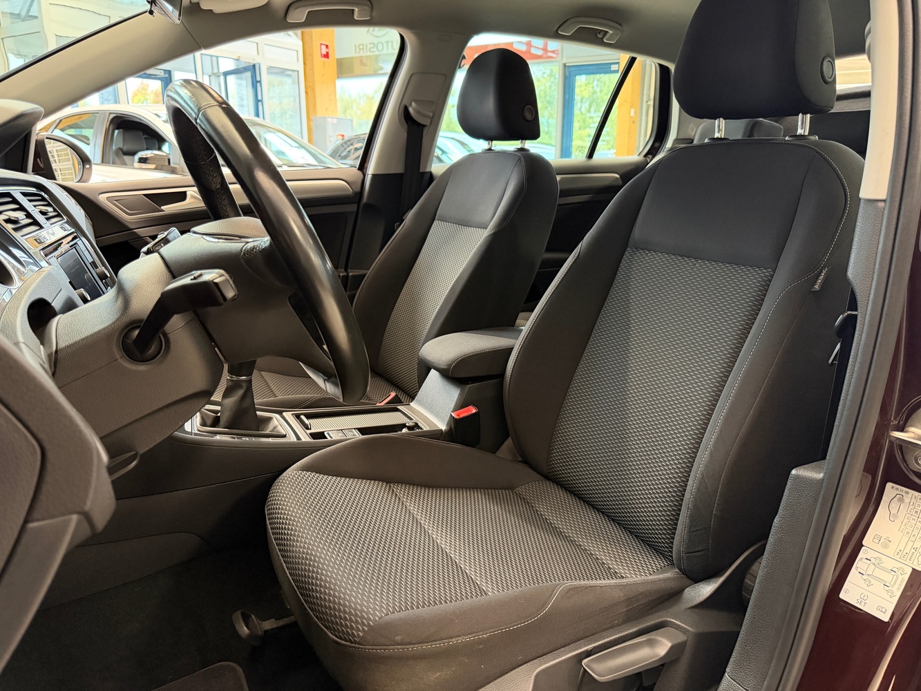 Volkswagen Golf vaihtoauto