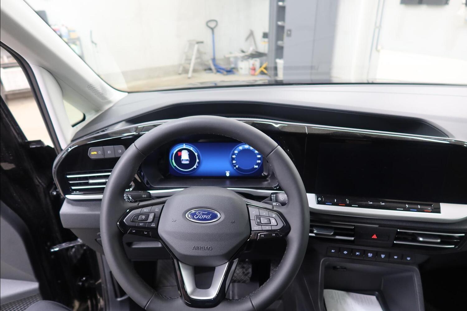 heti ajoon Ford Grand Tourneo Connect