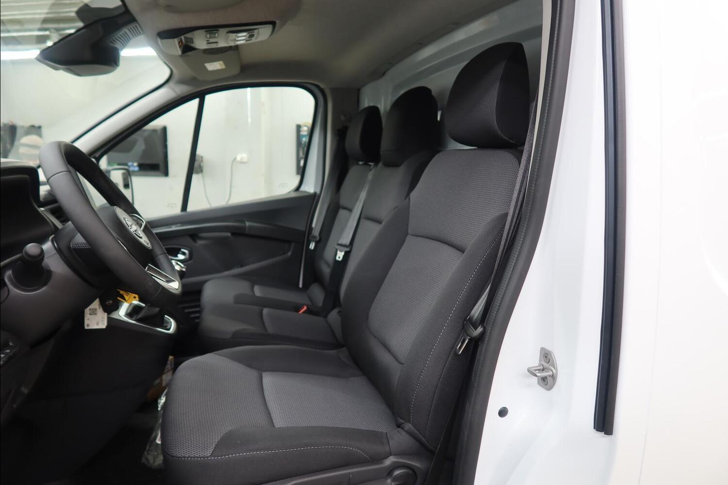 heti ajoon Nissan Primastar