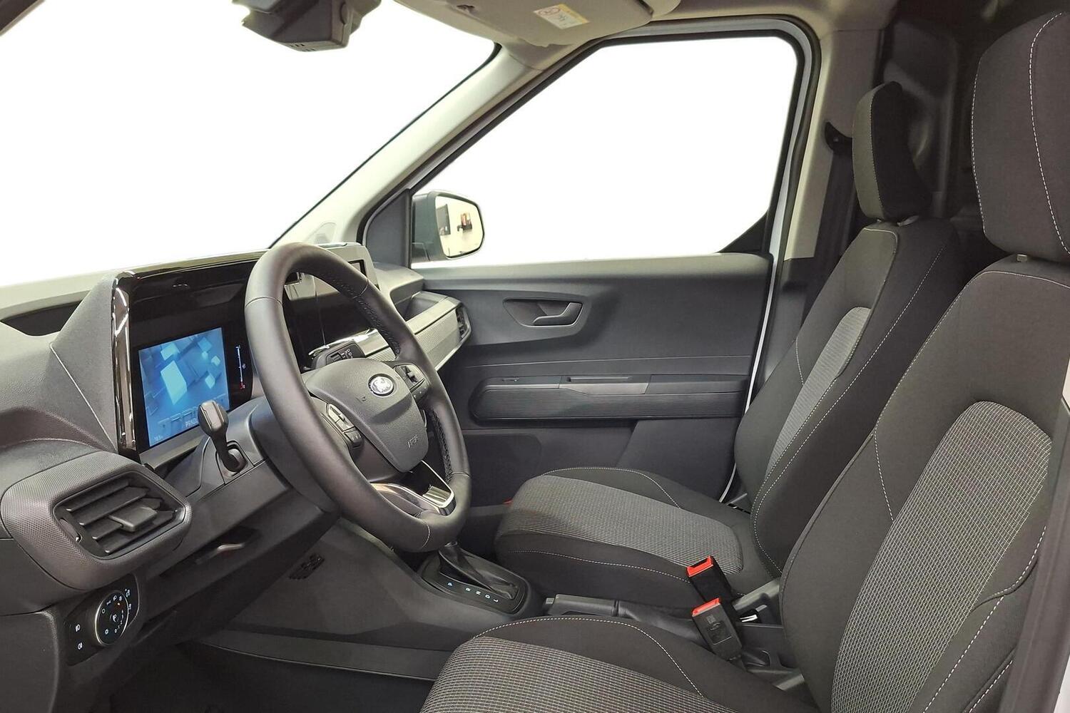heti ajoon Ford Transit Courier