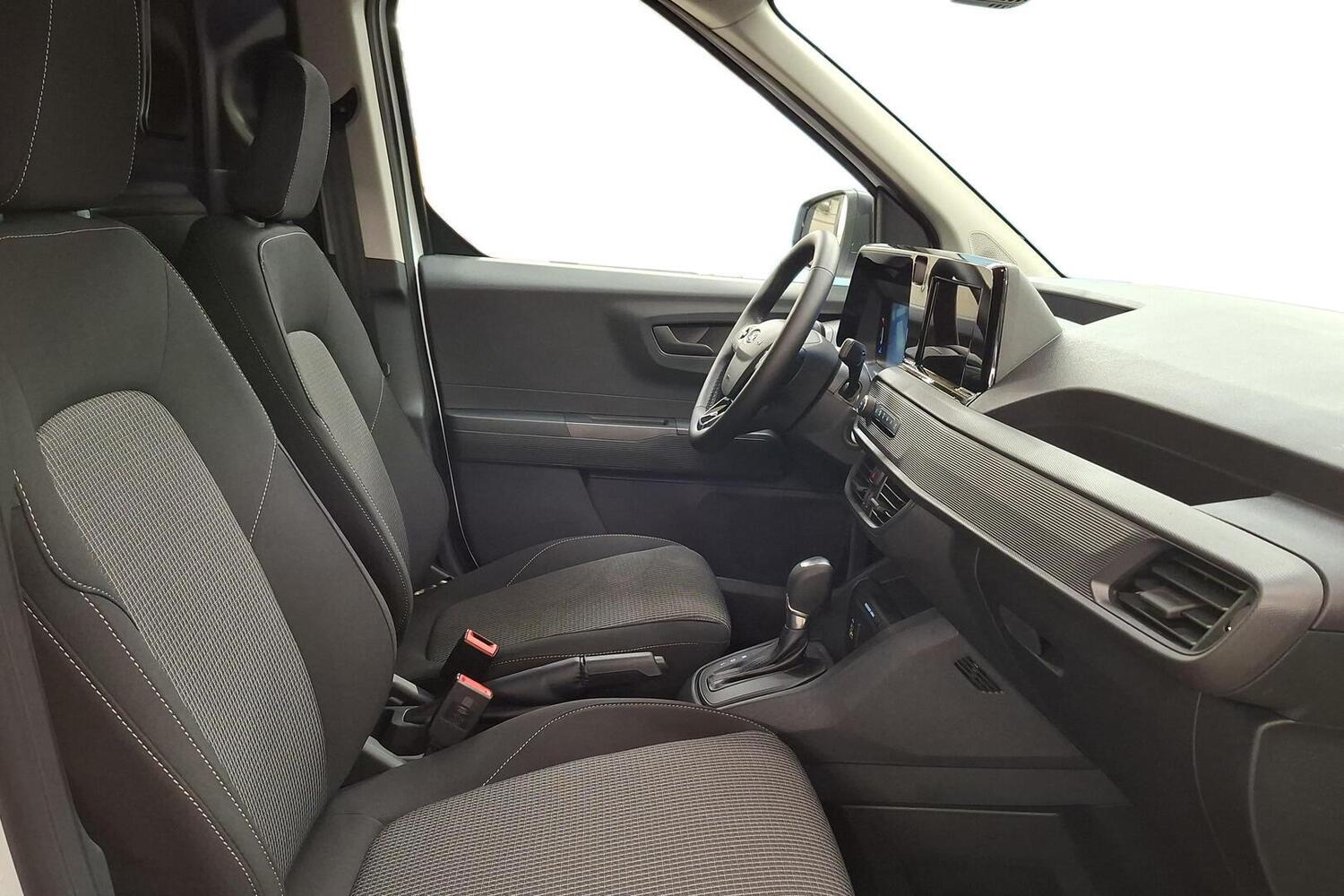 heti ajoon Ford Transit Courier
