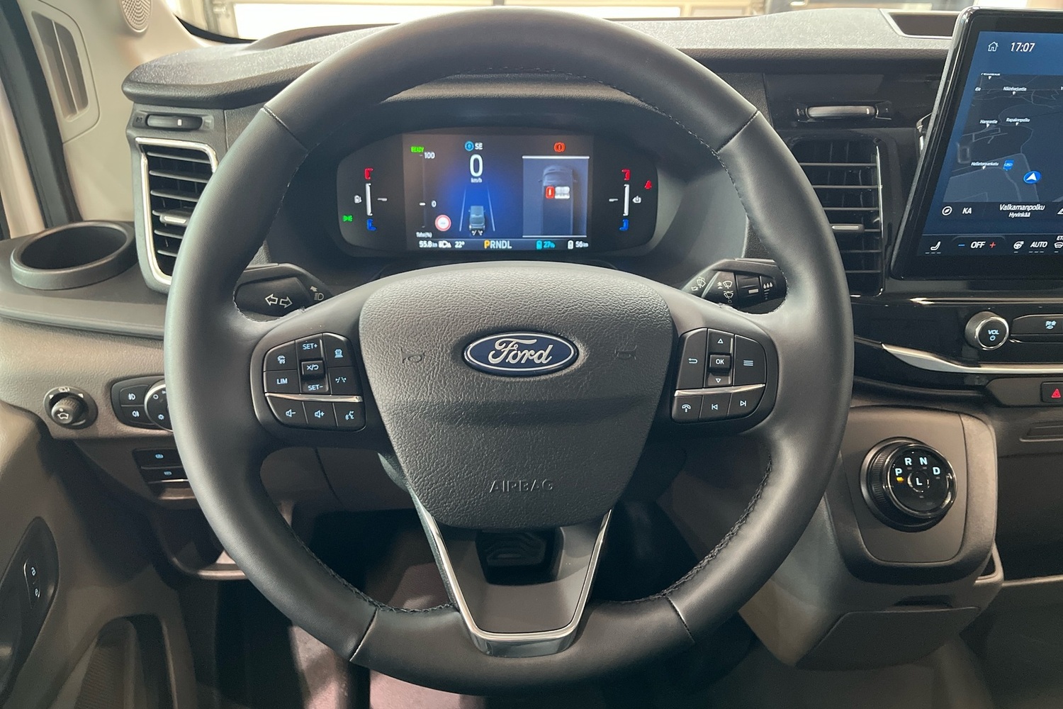 heti ajoon Ford Transit