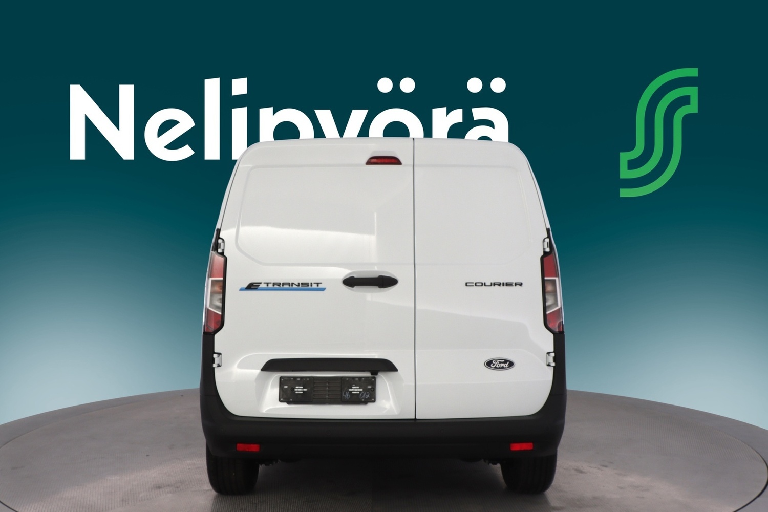 heti ajoon Ford Transit Courier