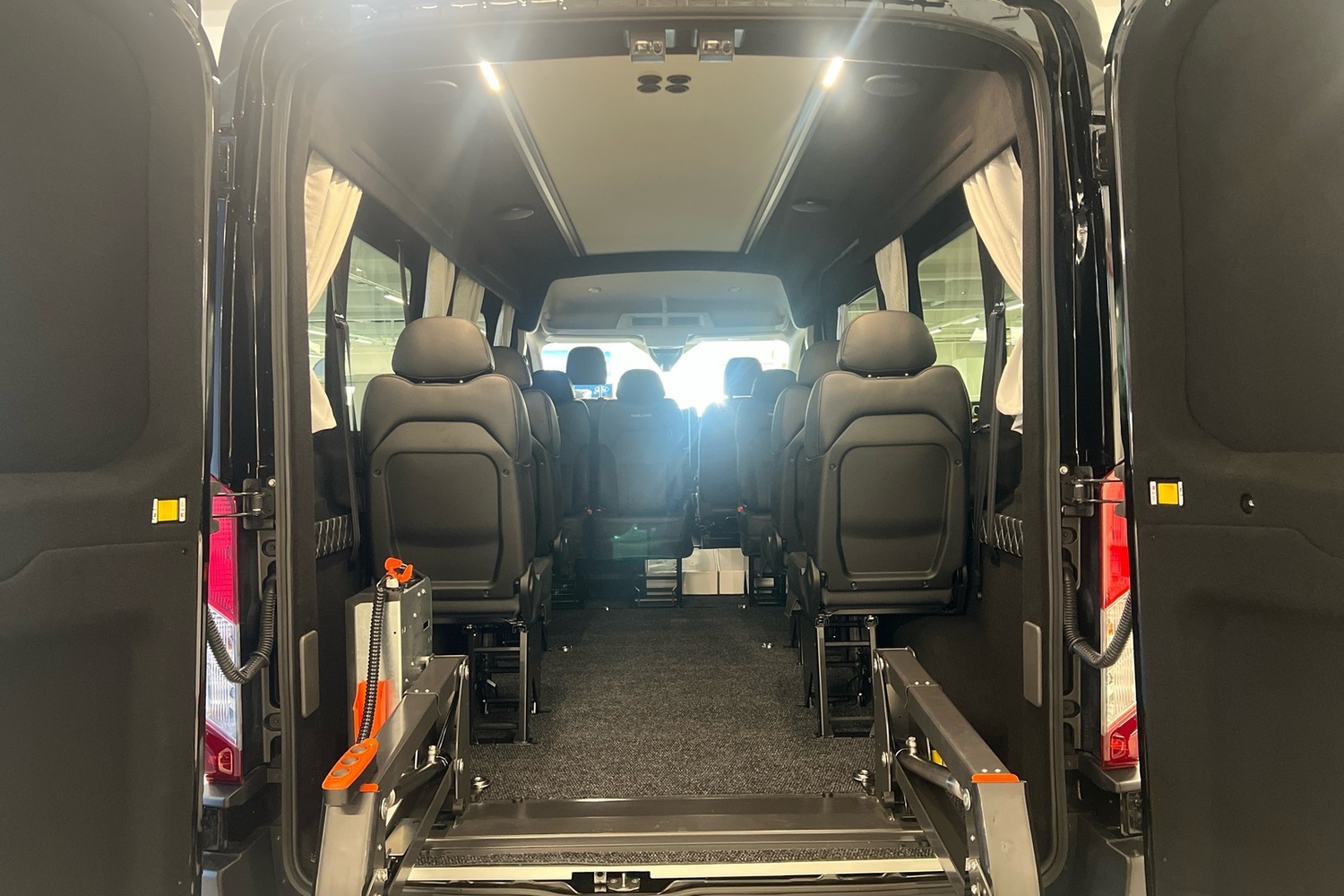 heti ajoon Ford Transit