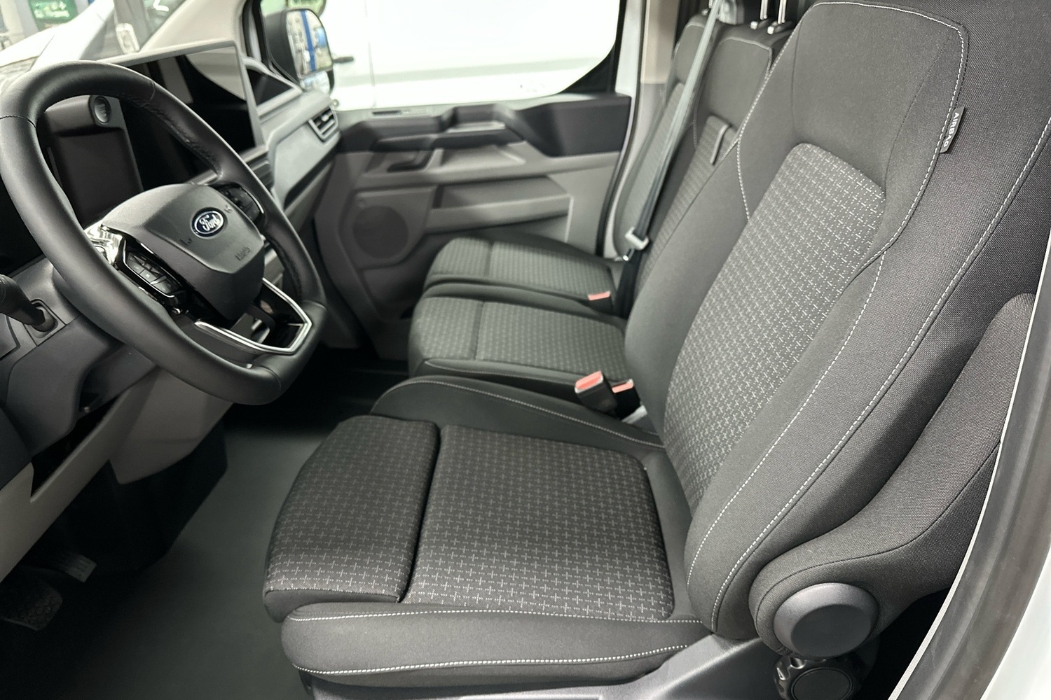 heti ajoon Ford Transit Custom