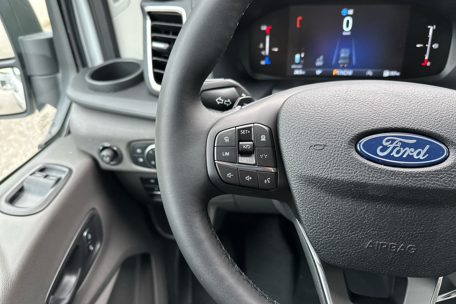 heti ajoon Ford Transit