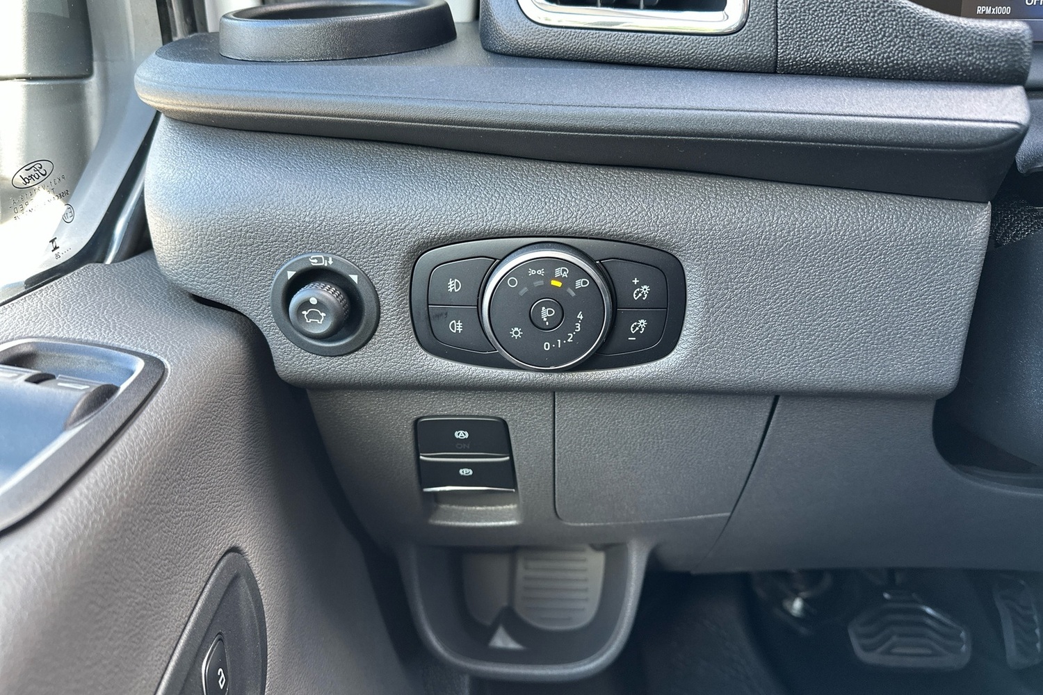 heti ajoon Ford Transit