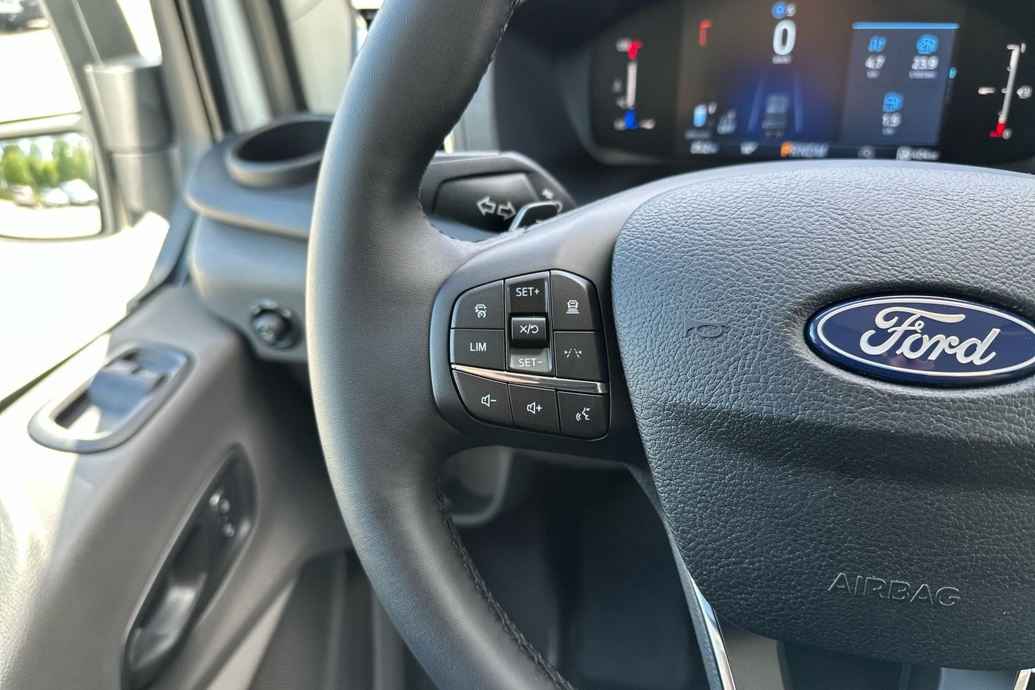 heti ajoon Ford Transit