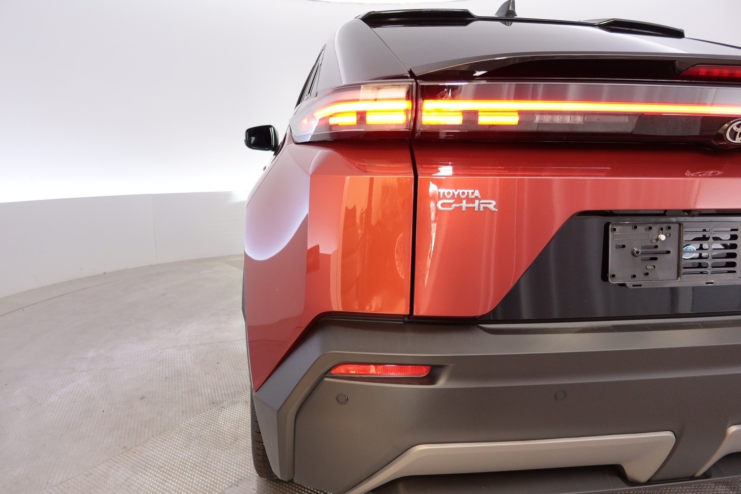 heti ajoon Toyota C-HR+