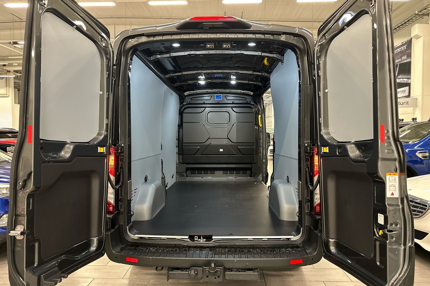 heti ajoon Ford Transit
