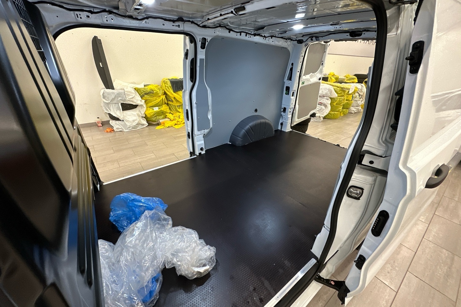 heti ajoon Ford Transit Custom