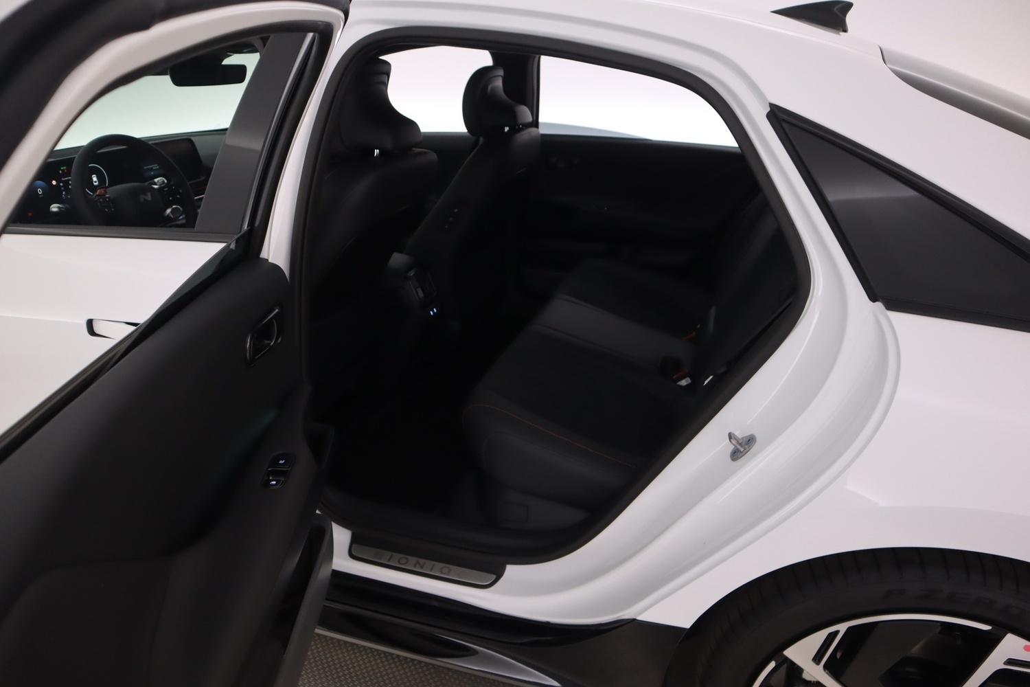 heti ajoon Hyundai IONIQ 6