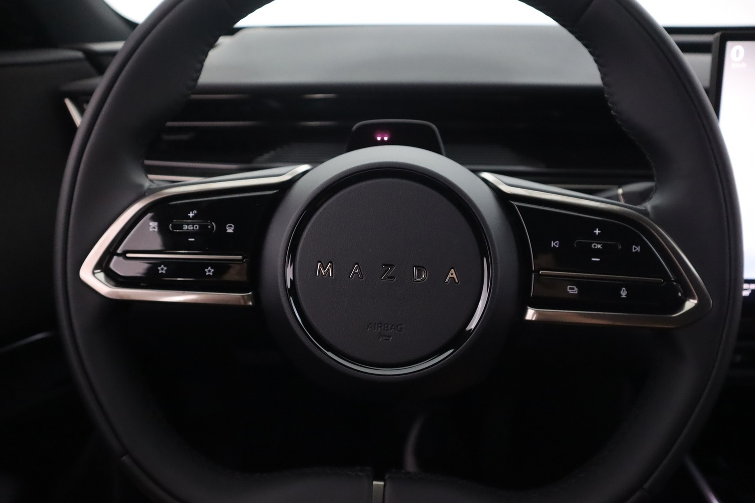 heti ajoon Mazda CX-6e