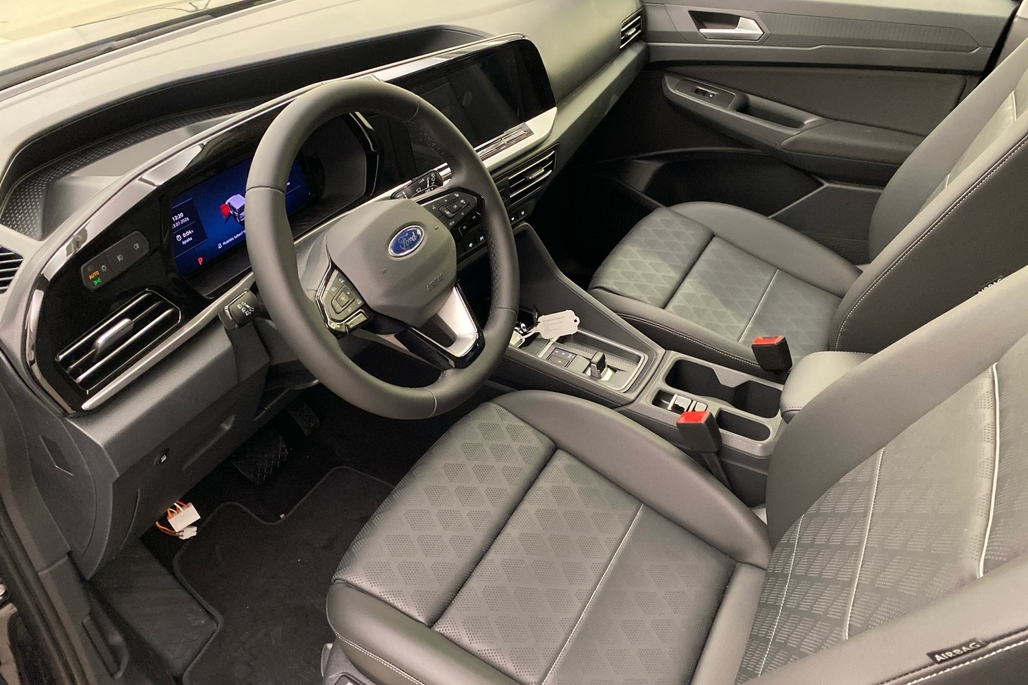 heti ajoon Ford Grand Tourneo Connect