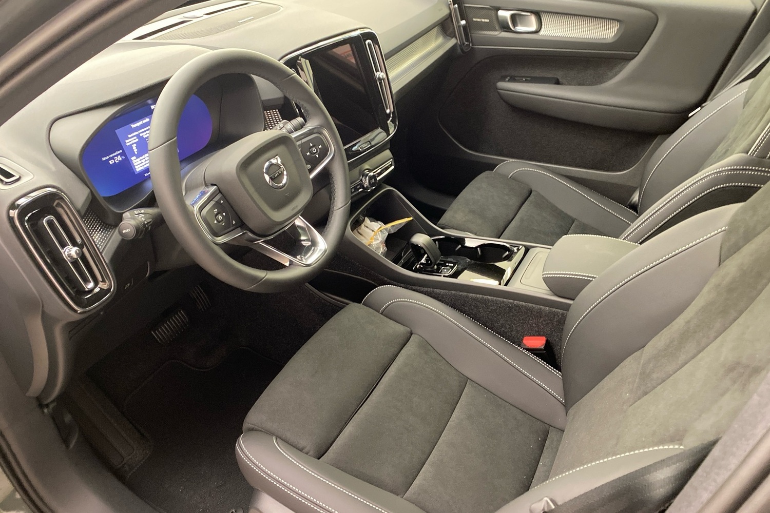 heti ajoon Volvo EX40