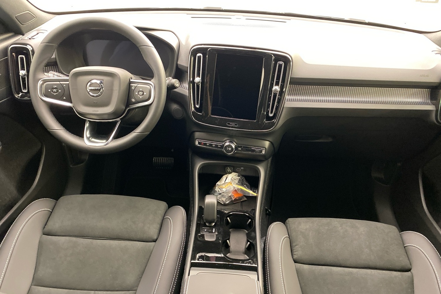 heti ajoon Volvo EX40