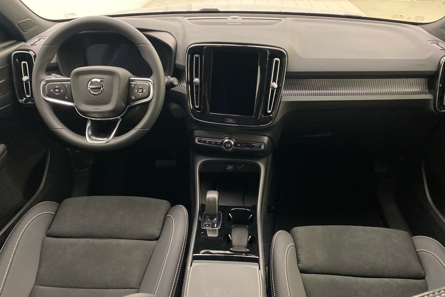 heti ajoon Volvo EX40