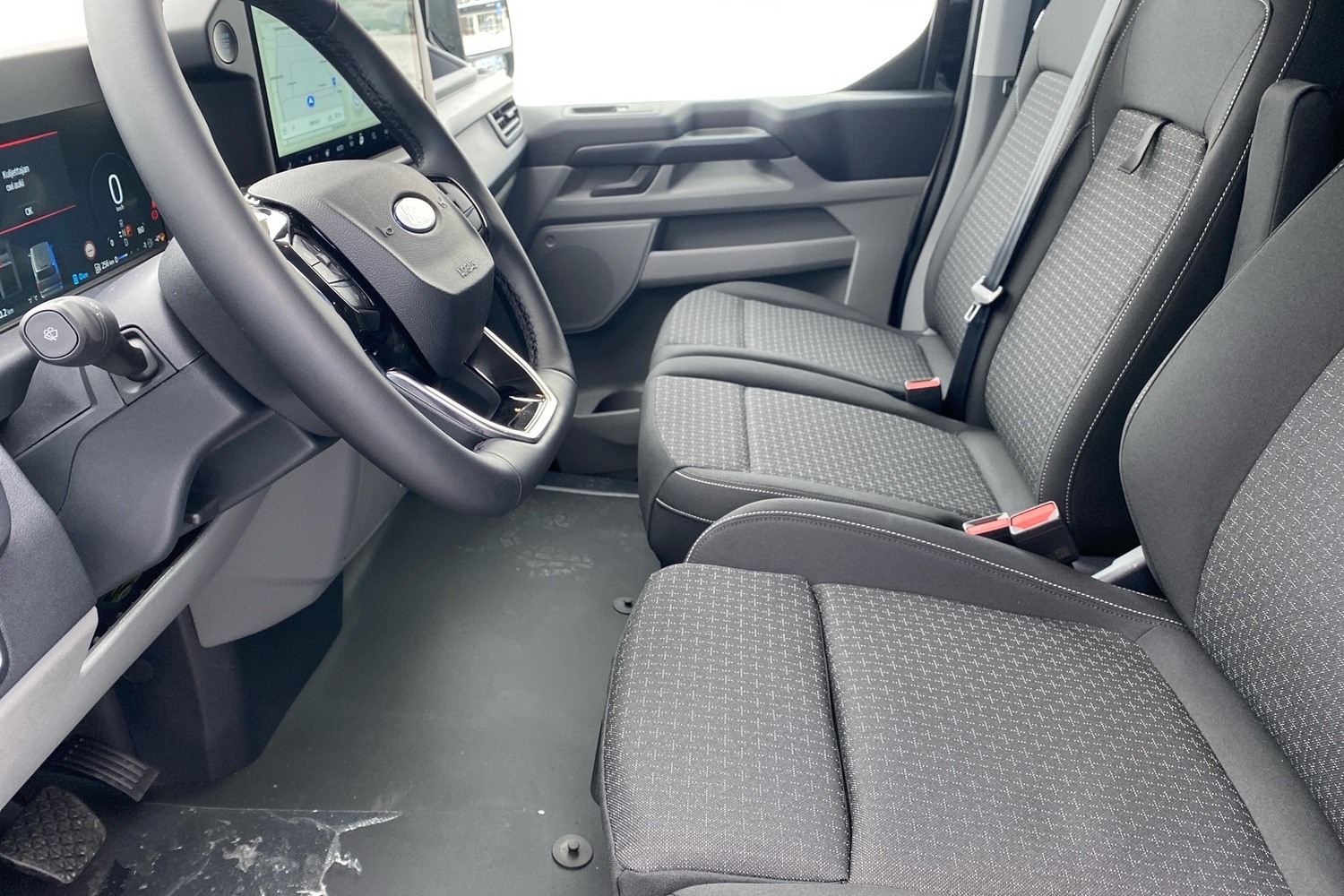 heti ajoon Ford Transit Custom