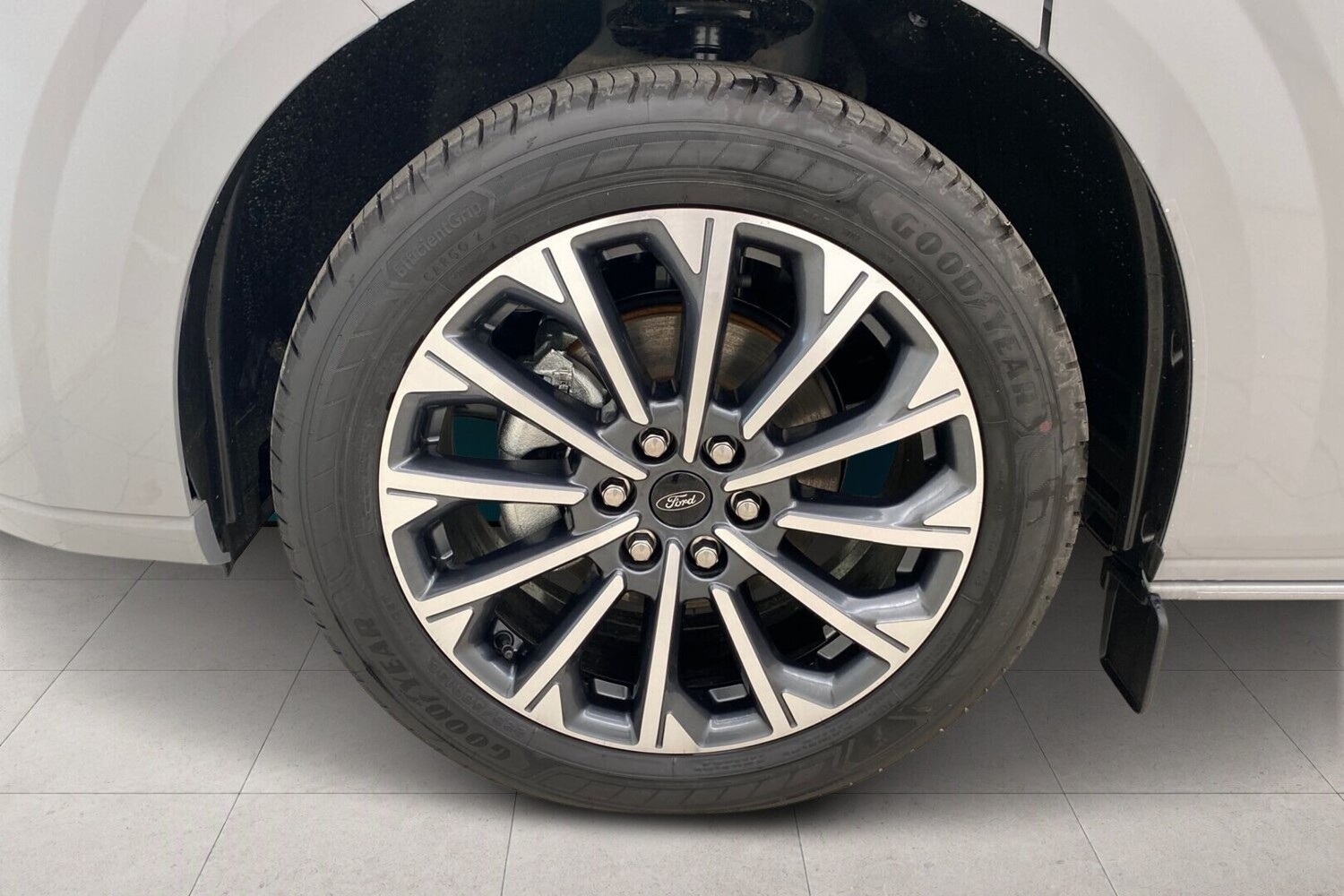 heti ajoon Ford Tourneo Custom