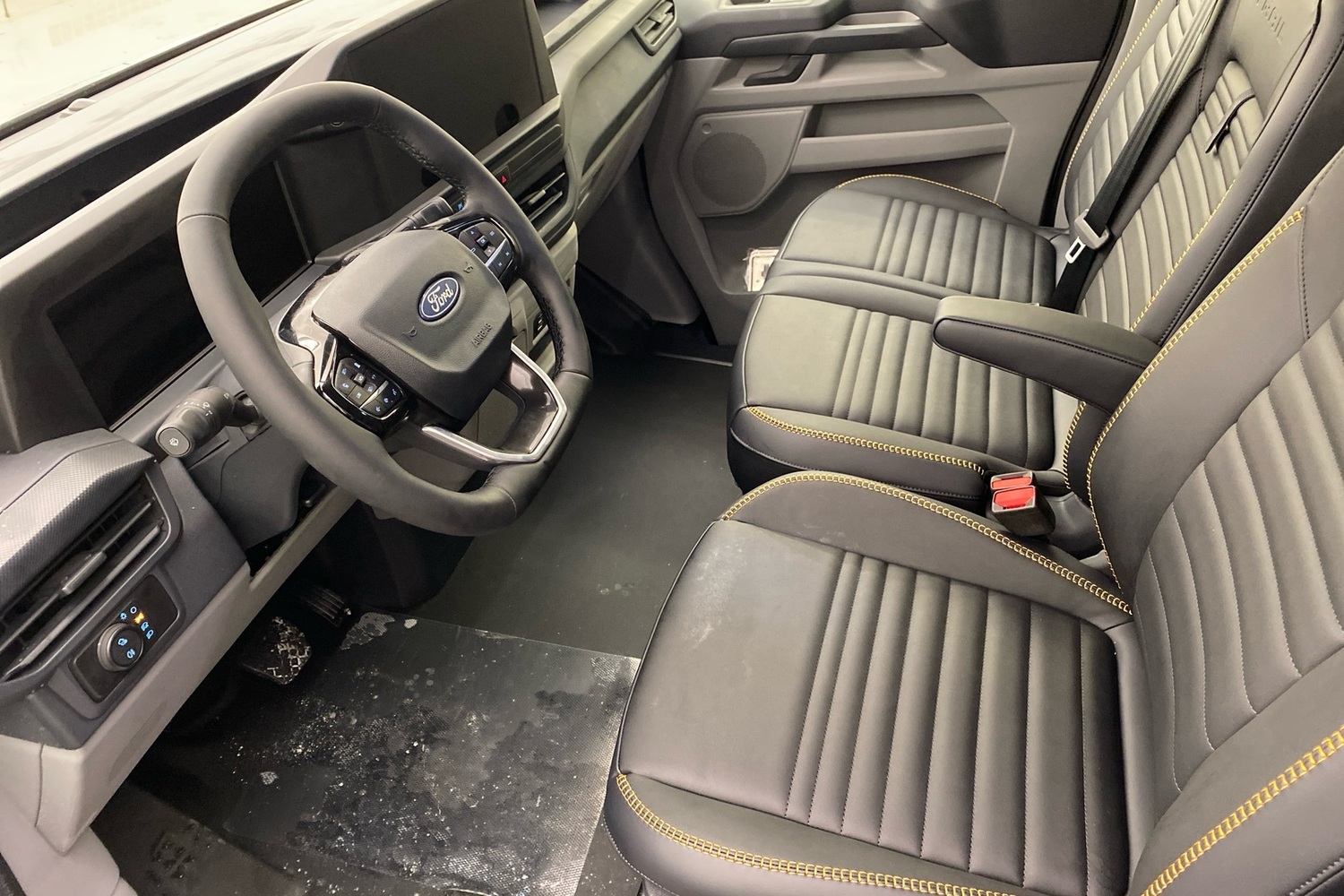 heti ajoon Ford Transit Custom