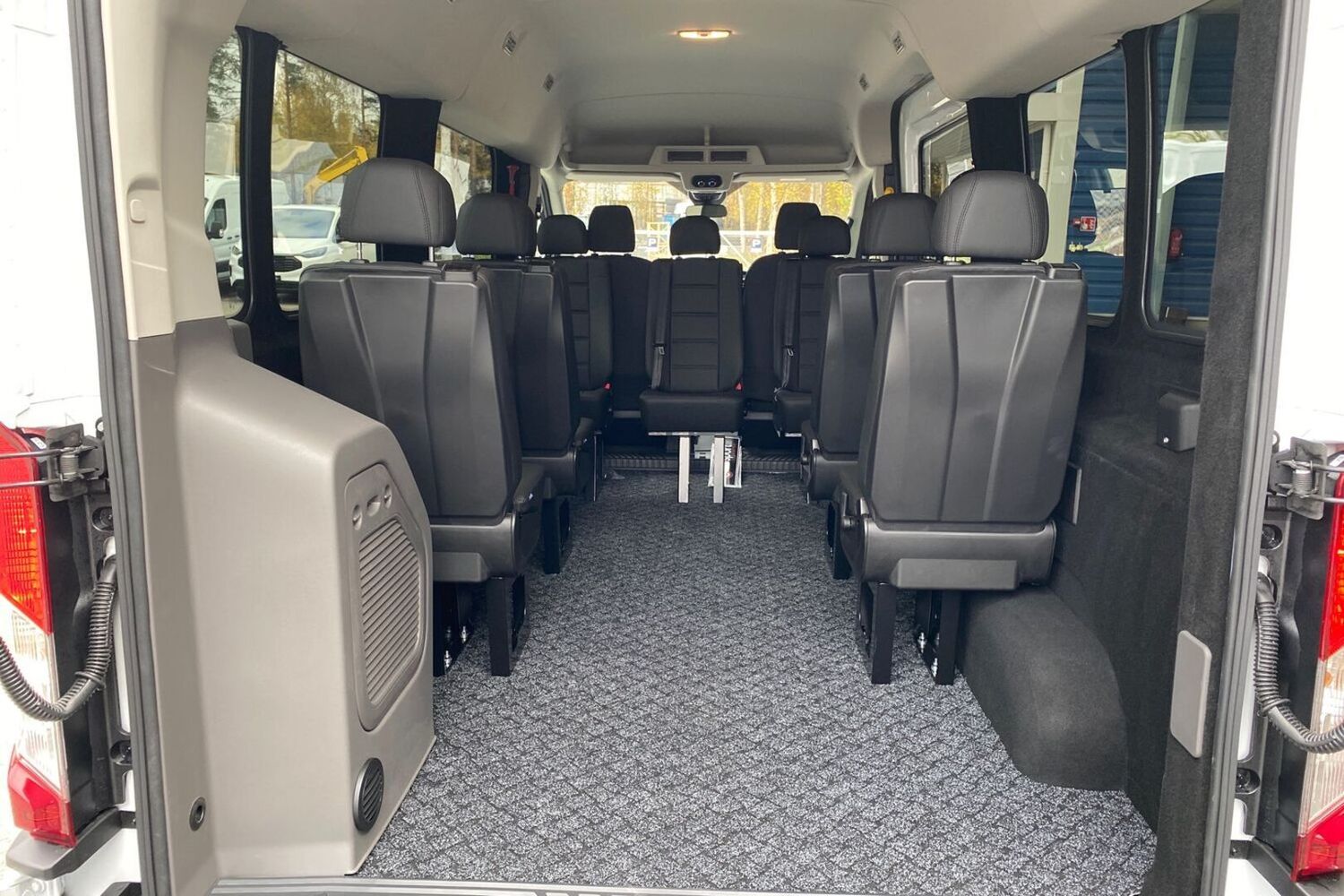 heti ajoon Ford Transit