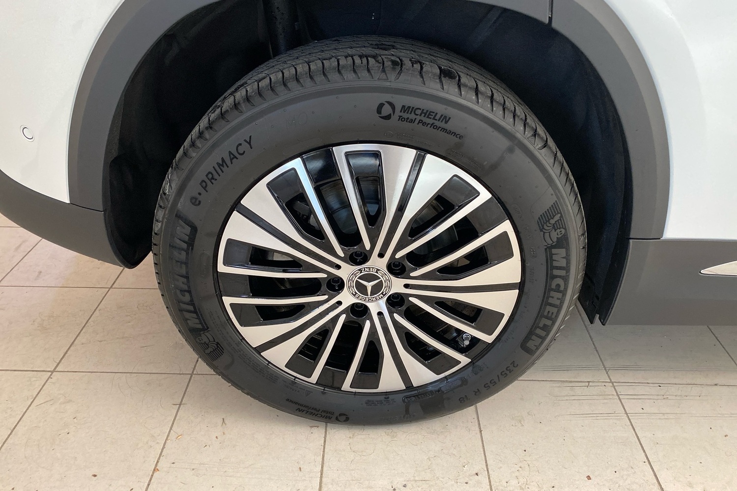 heti ajoon Mercedes-Benz EQA
