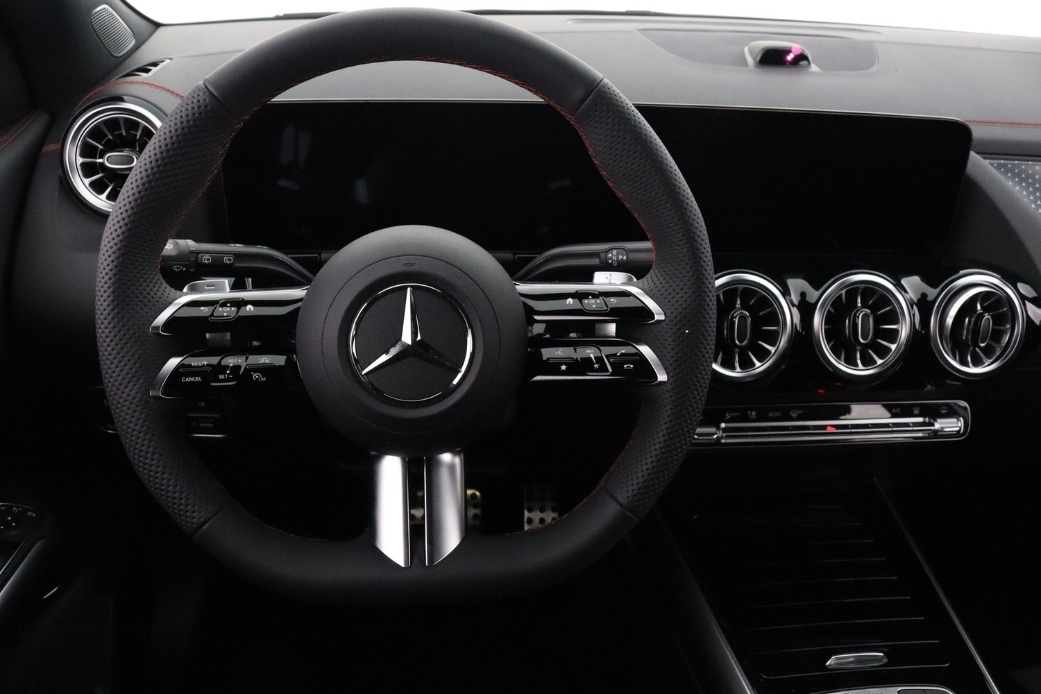 heti ajoon Mercedes-Benz EQA