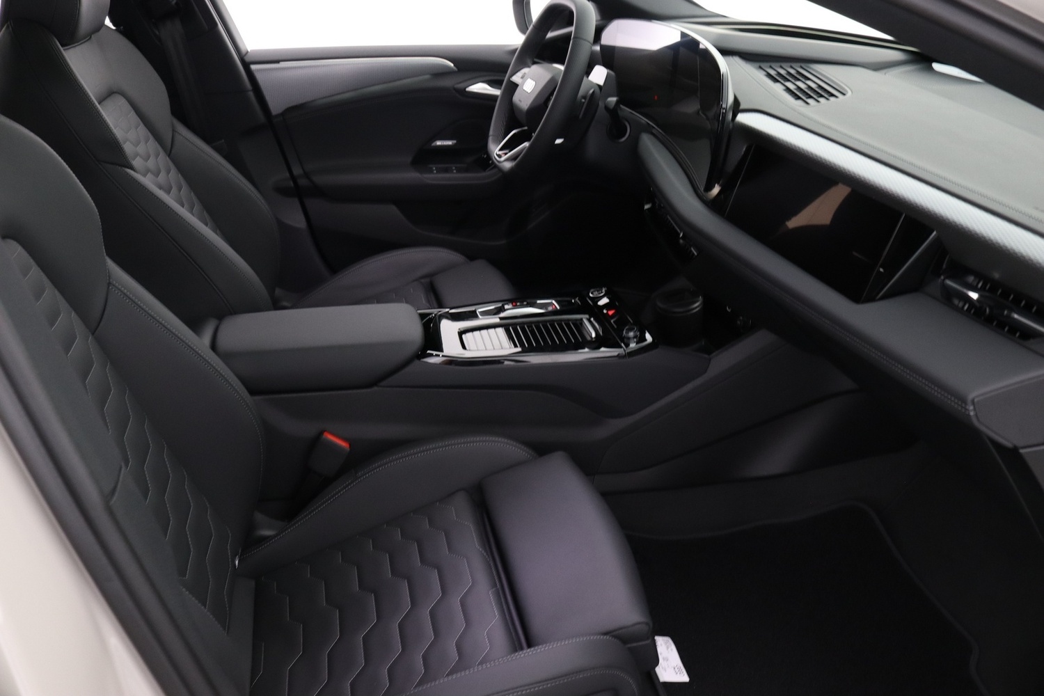heti ajoon Audi A6 e-tron
