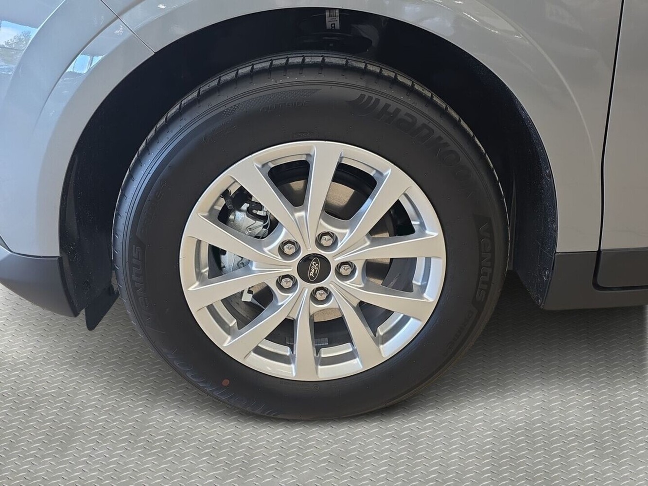 heti ajoon Ford Tourneo Courier