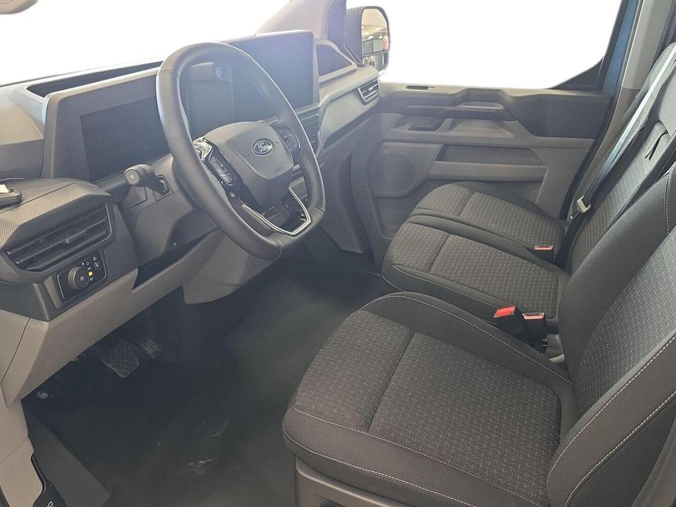 heti ajoon Ford Transit Custom
