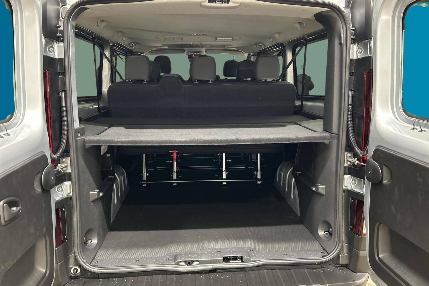 heti ajoon Nissan Primastar