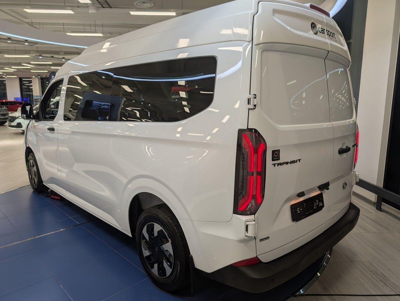 heti ajoon Ford Transit Custom