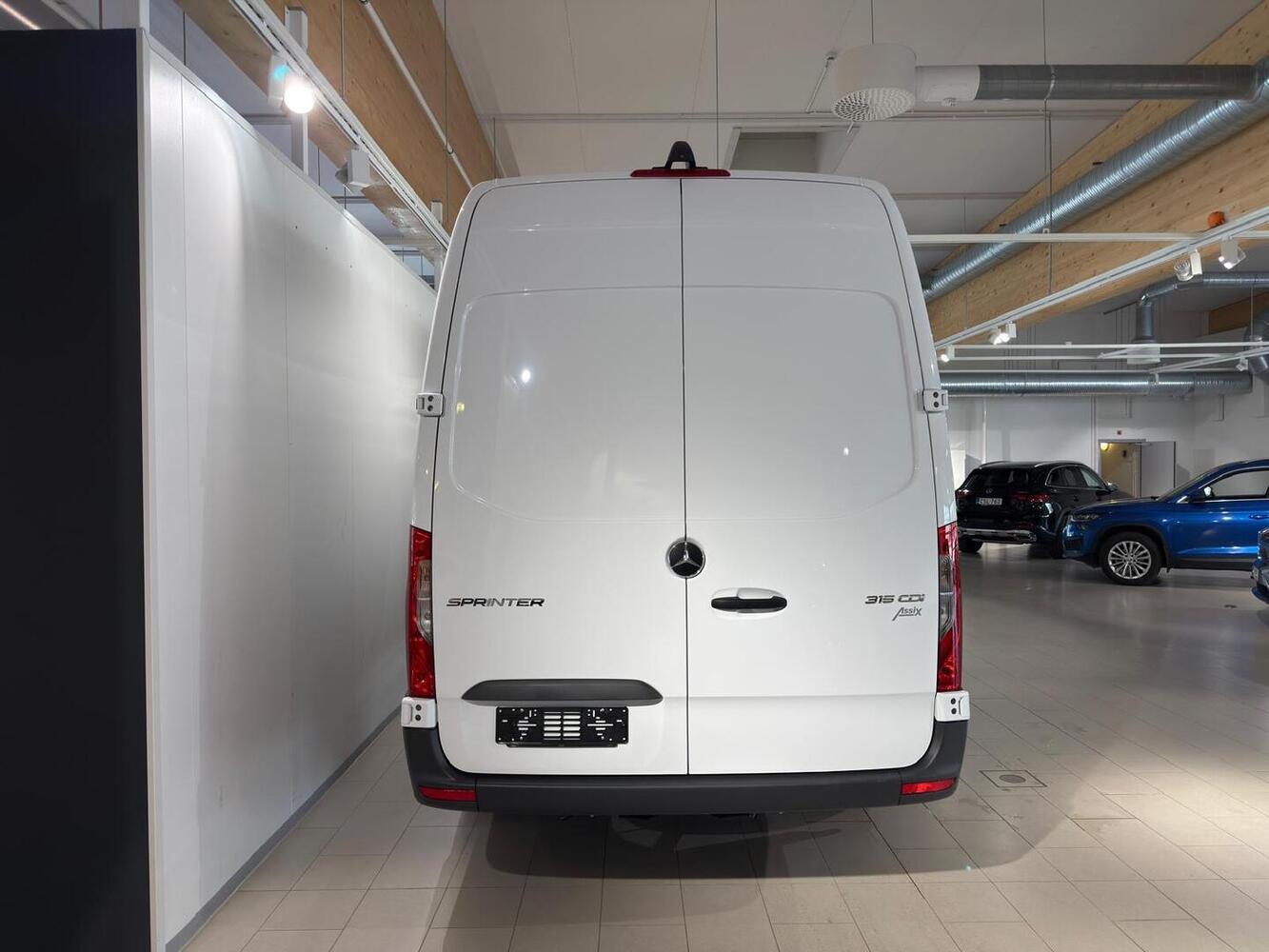 heti ajoon Mercedes-Benz Sprinter