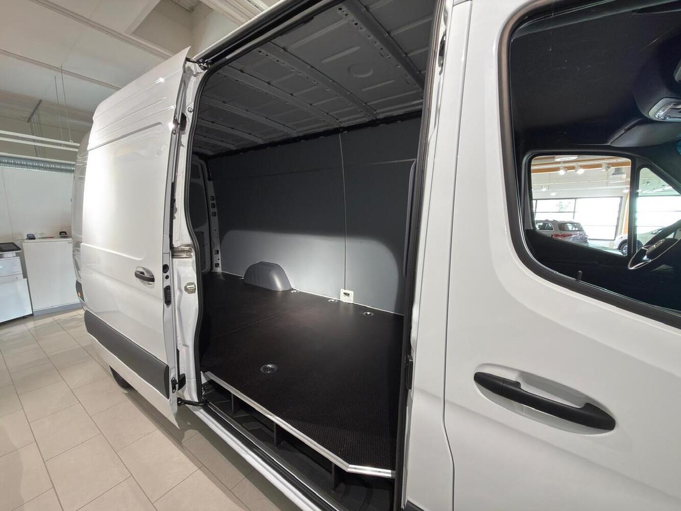 heti ajoon Mercedes-Benz Sprinter