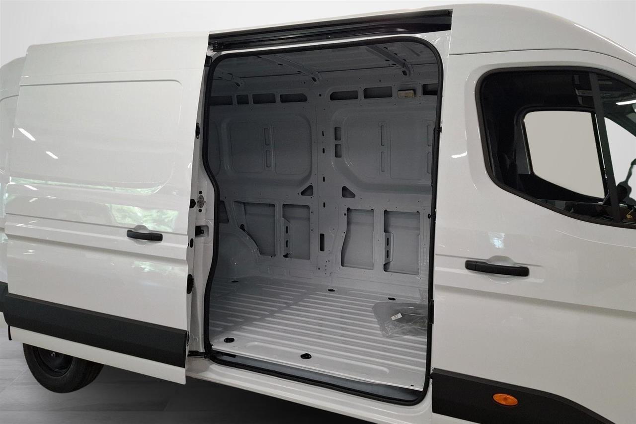 heti ajoon Nissan Interstar