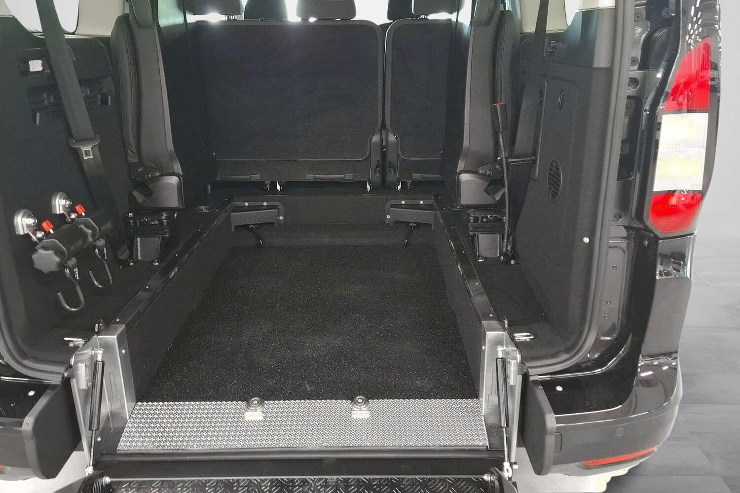 heti ajoon Ford Grand Tourneo Connect