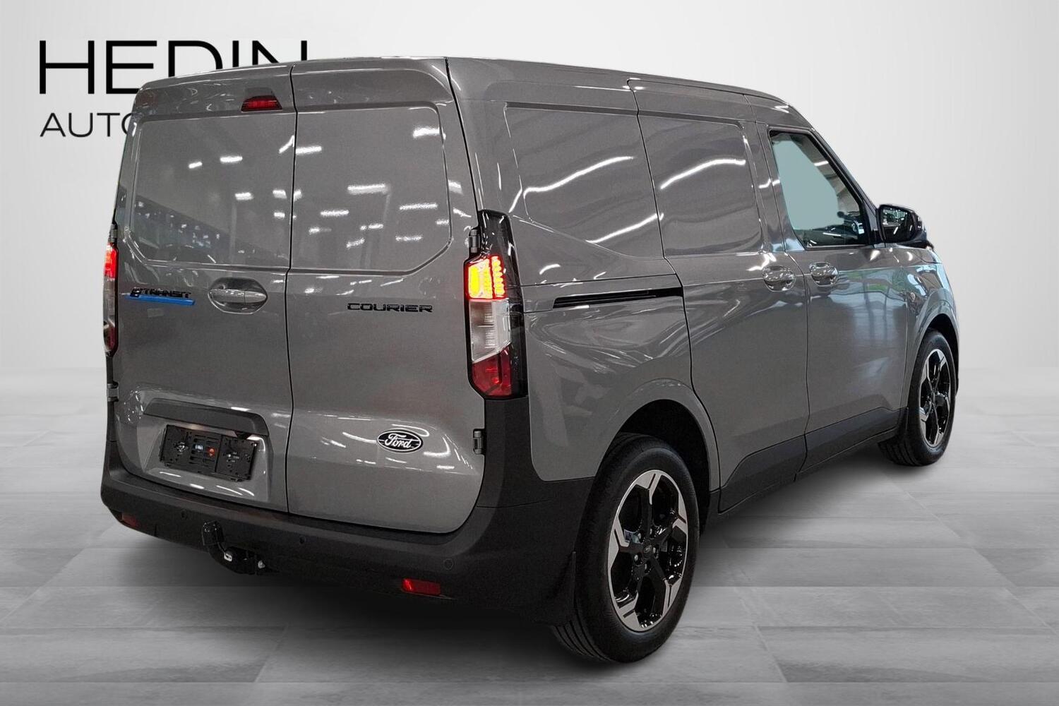 heti ajoon Ford Transit Courier
