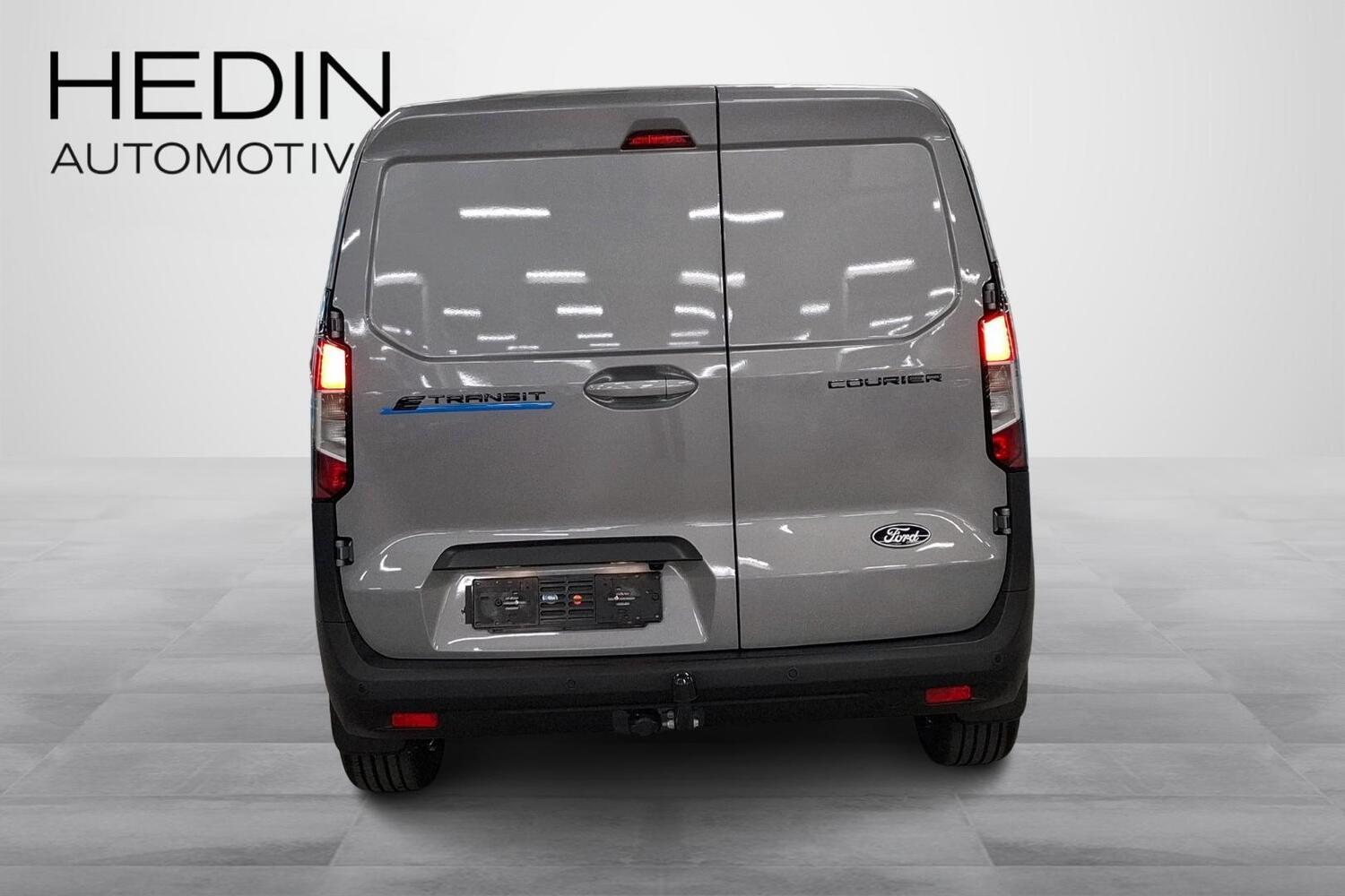 heti ajoon Ford Transit Courier