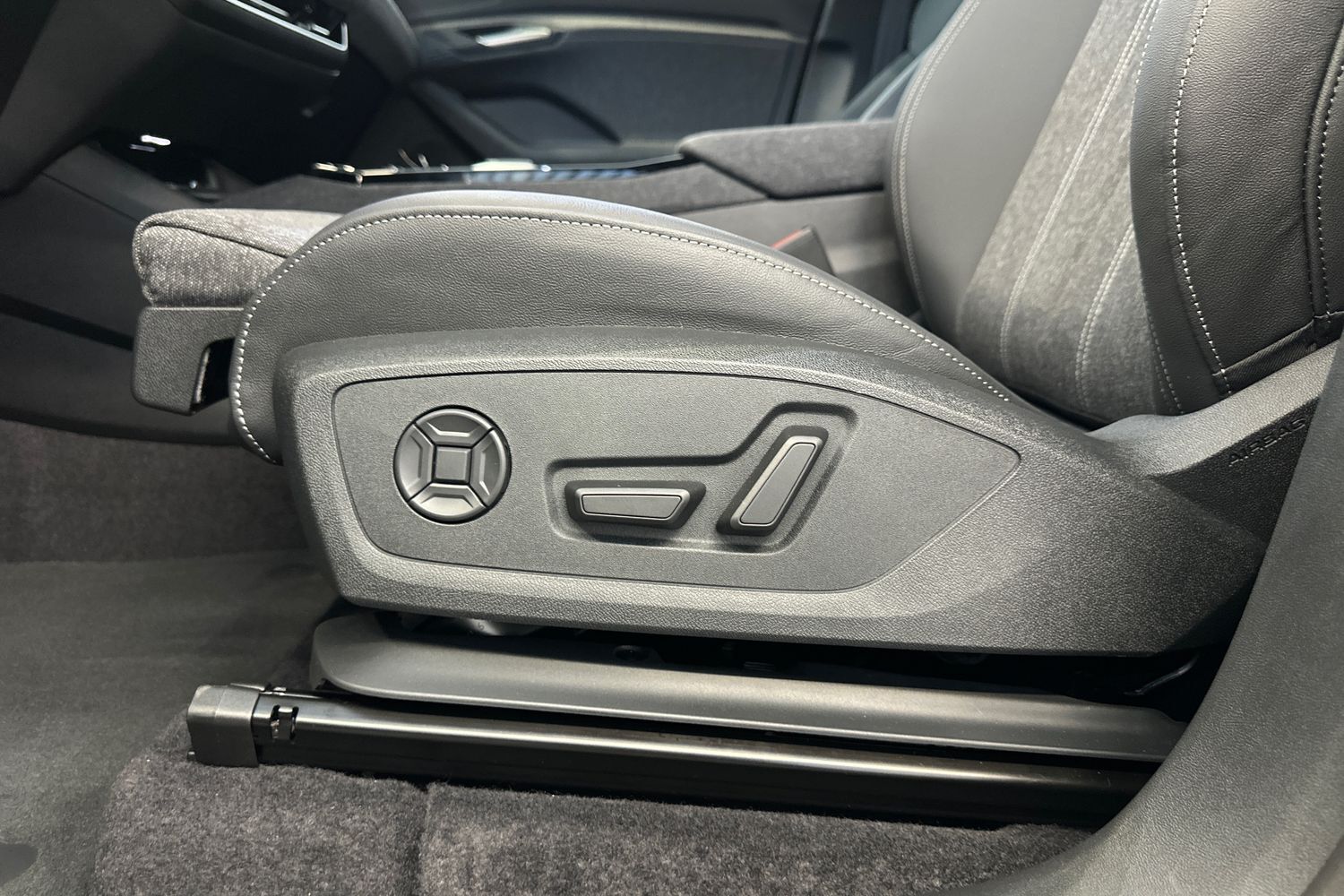 heti ajoon Audi Q6 e-tron